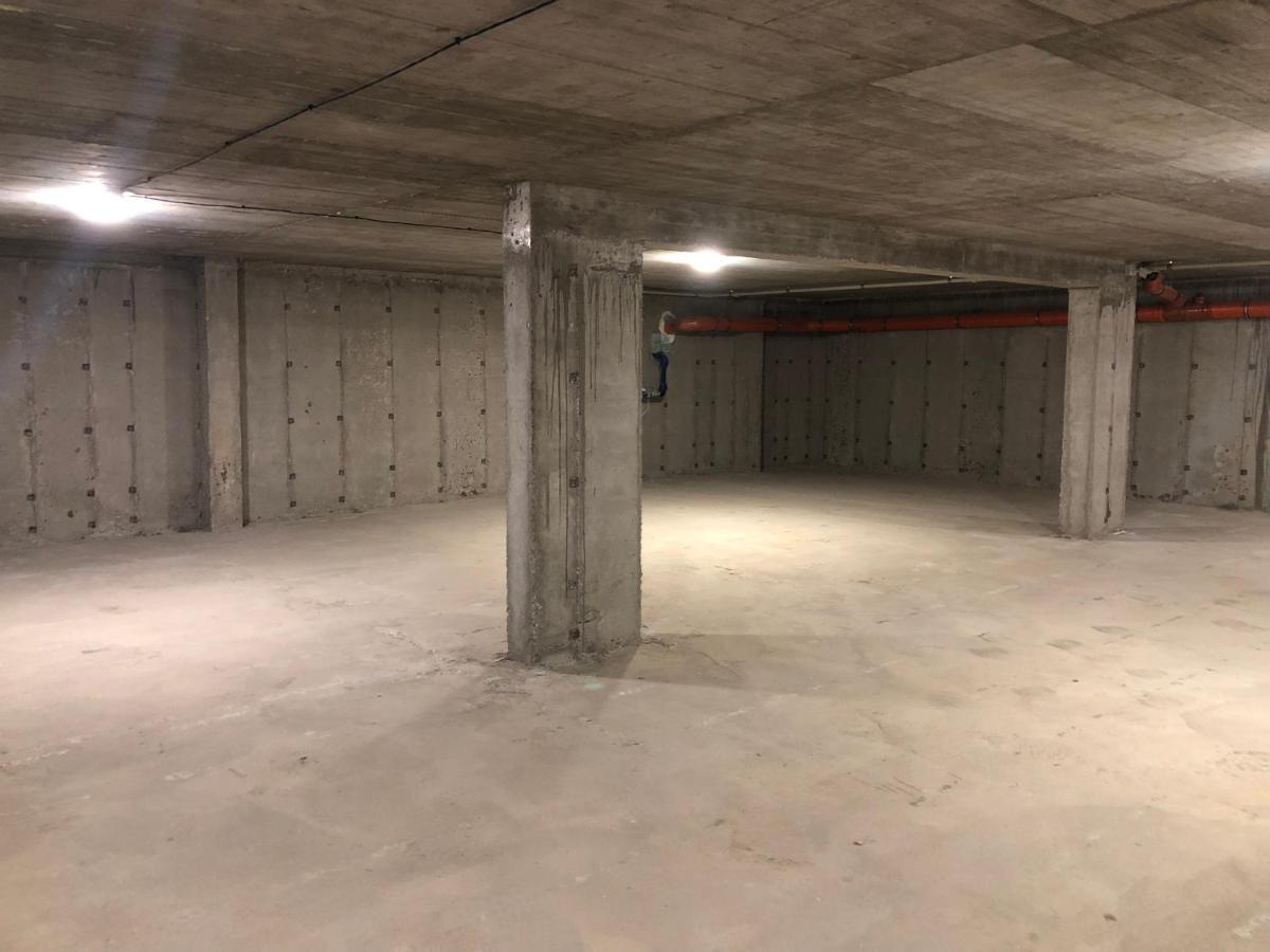 Luxury Apartment 2 Free Underground Parking Pazardzhik Exterior photo